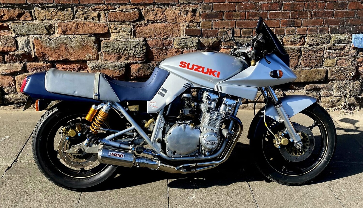 Suzuki GSX 750
