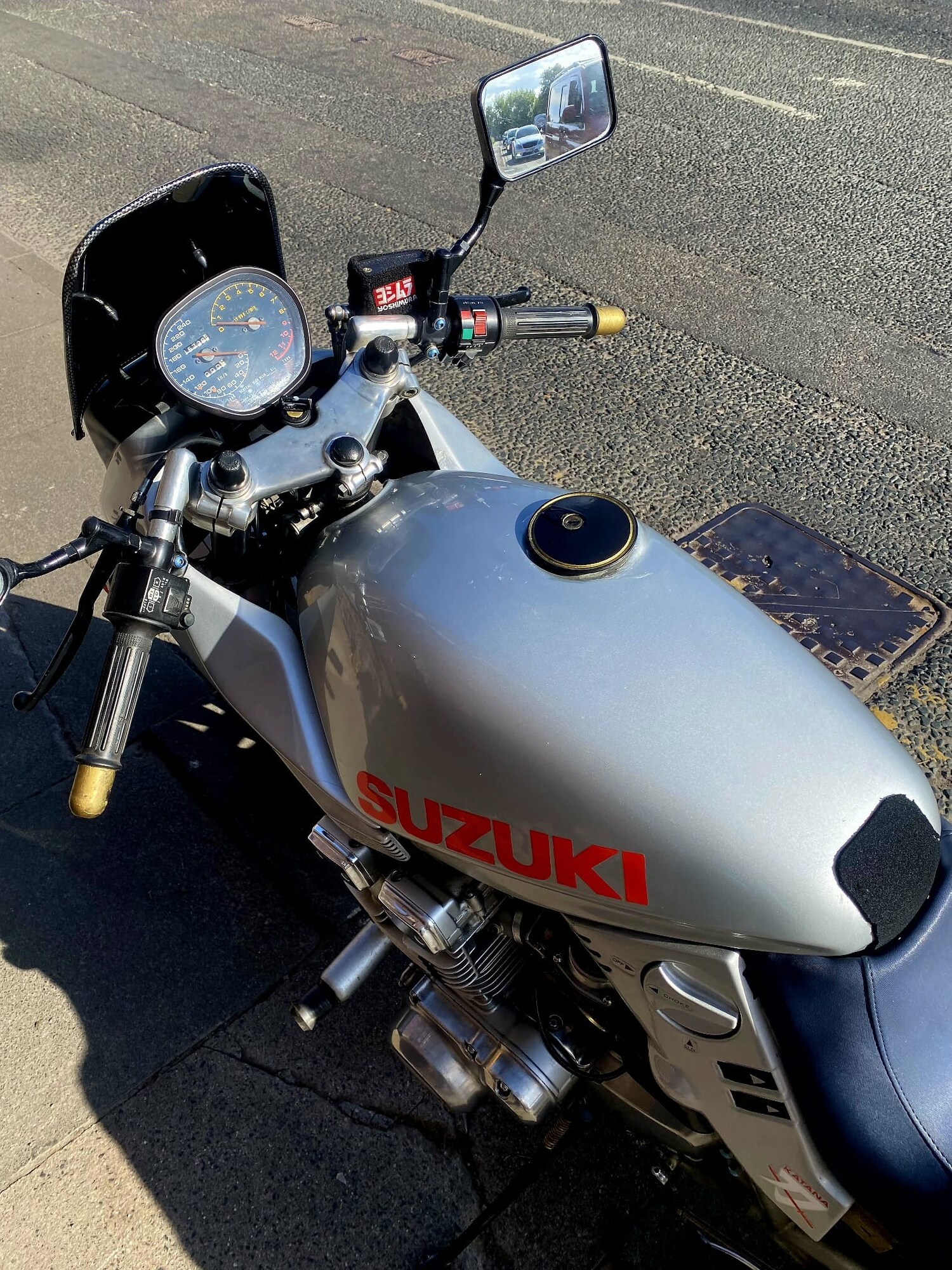Suzuki GSX 750