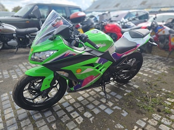 Used Kawasaki NINJA 300 2014 for sale - bike-78456301: Photo