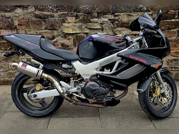 Used Honda VTR 2000 for sale - bike-79646427: Photo