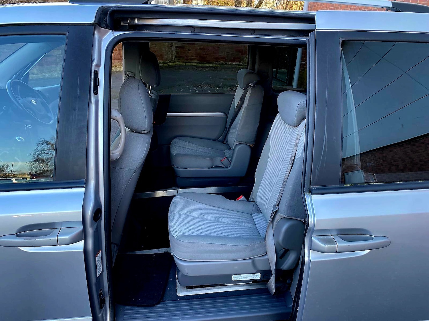 Used Kia Sedona 2010 for sale - 77945253: Photo 15