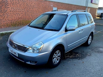 Used Kia Sedona 2010 for sale - 77945253: Photo