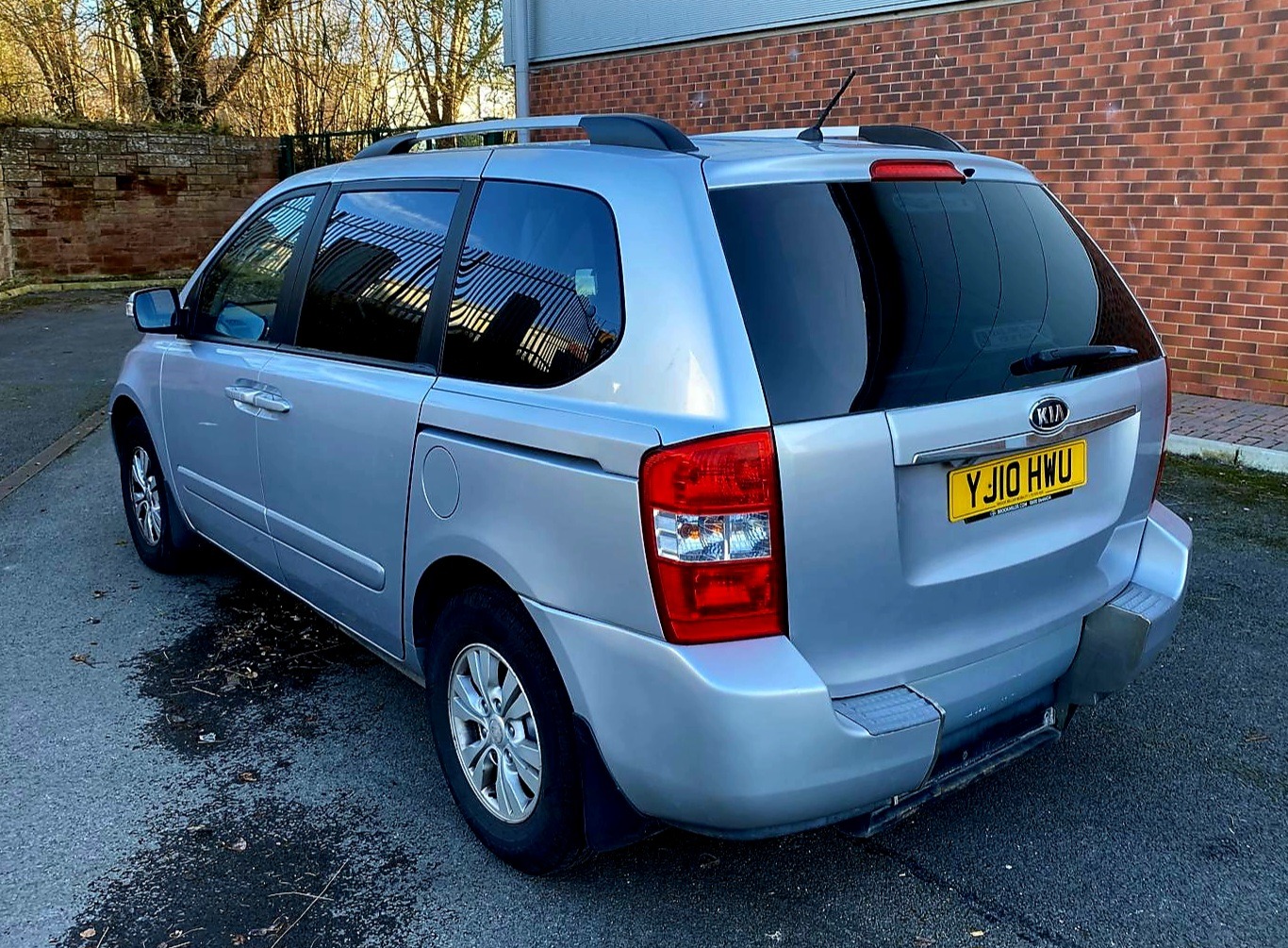 Used Kia Sedona 2010 for sale - 77945253: Photo 3
