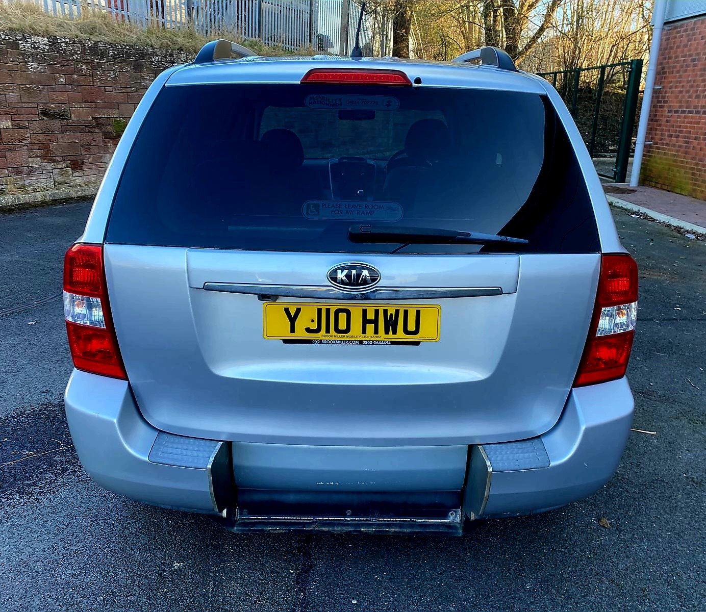 Used Kia Sedona 2010 for sale - 77945253: Photo 4