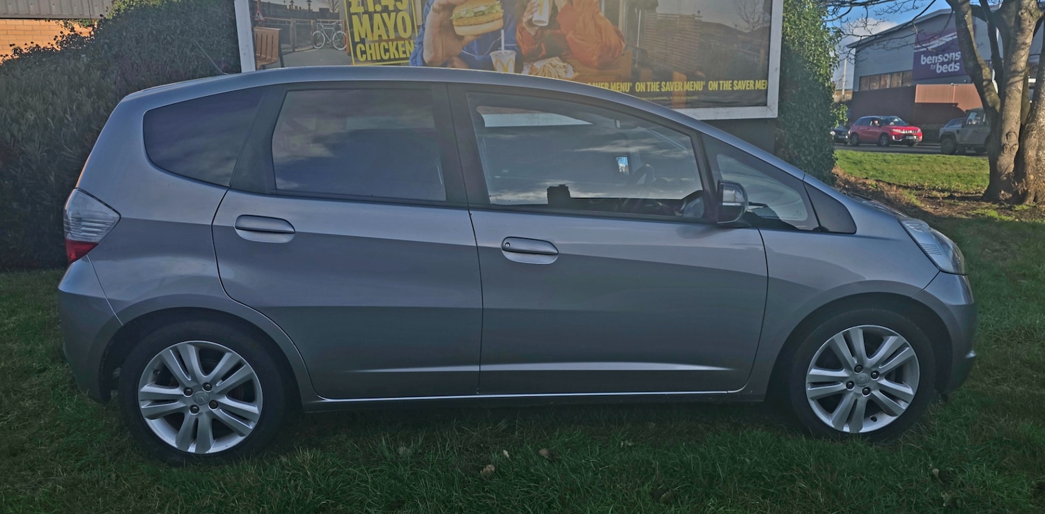 Used Honda Jazz 2011 for sale - 77225656: Photo 6