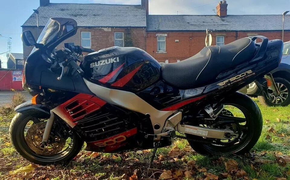 Suzuki RF