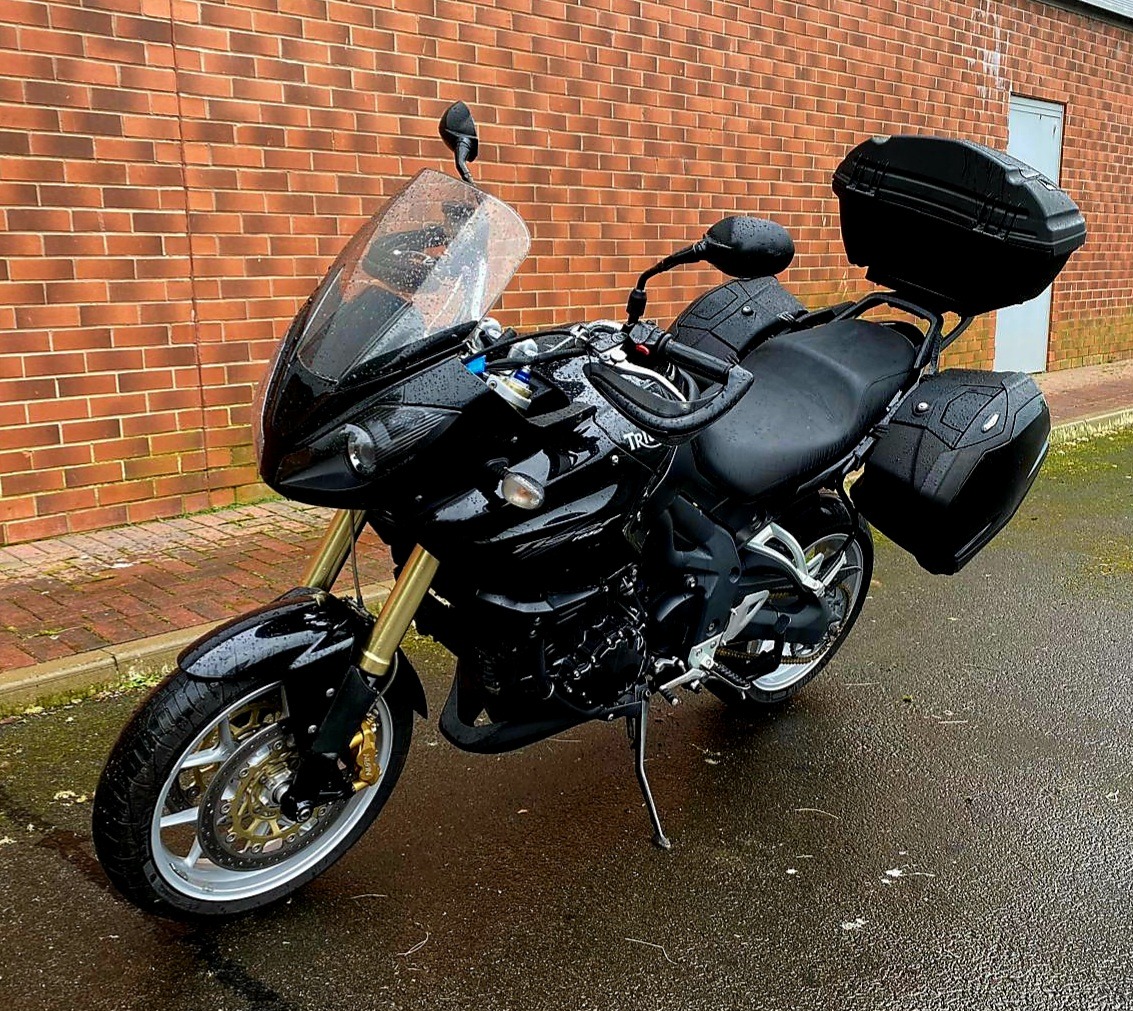 Used Triumph TIGER 2010 for sale - 78457107: Photo 2