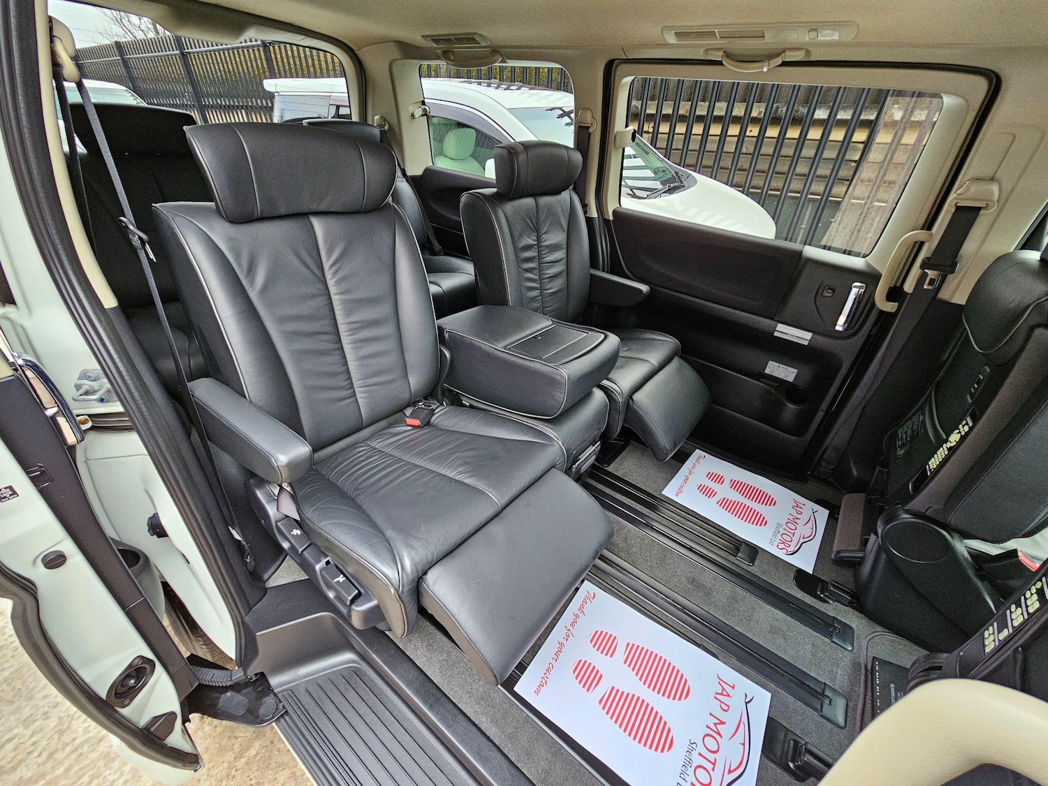 Vehicle 44