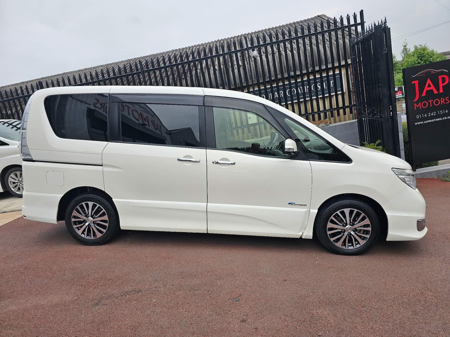 Used Nissan Serena 2024 for sale - 76996121: Photo 16