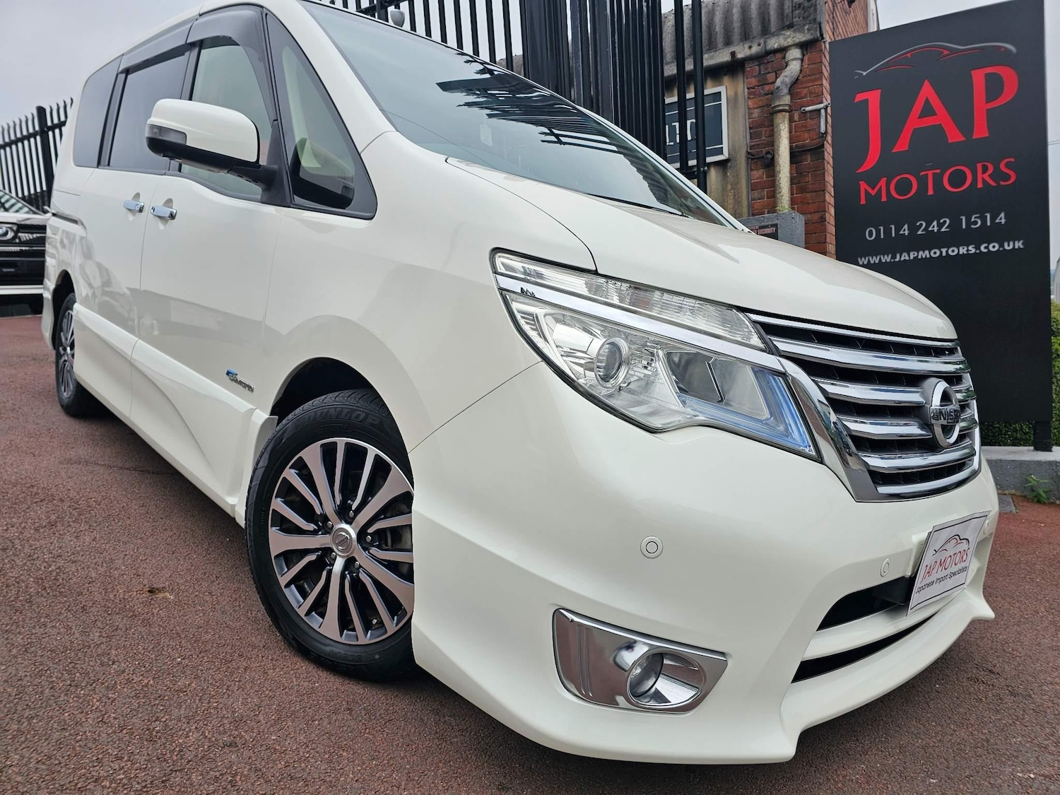 Used Nissan Serena 2024 for sale - 76996121: Photo 2