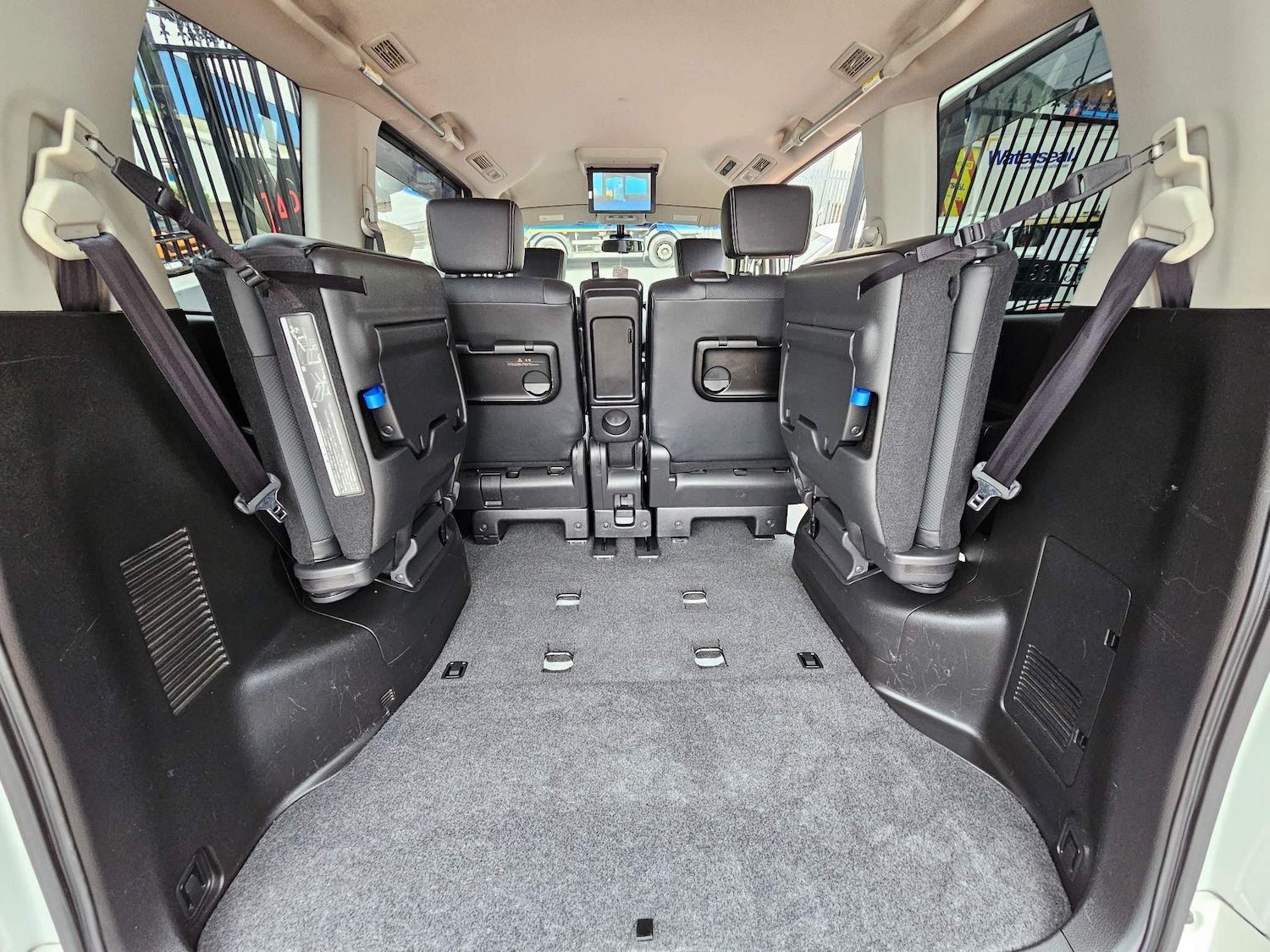 Used Nissan Serena 2024 for sale - 76996121: Photo 23