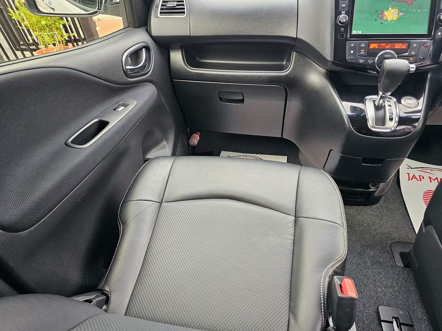 Used Nissan Serena 2024 for sale - 76996121: Photo 28