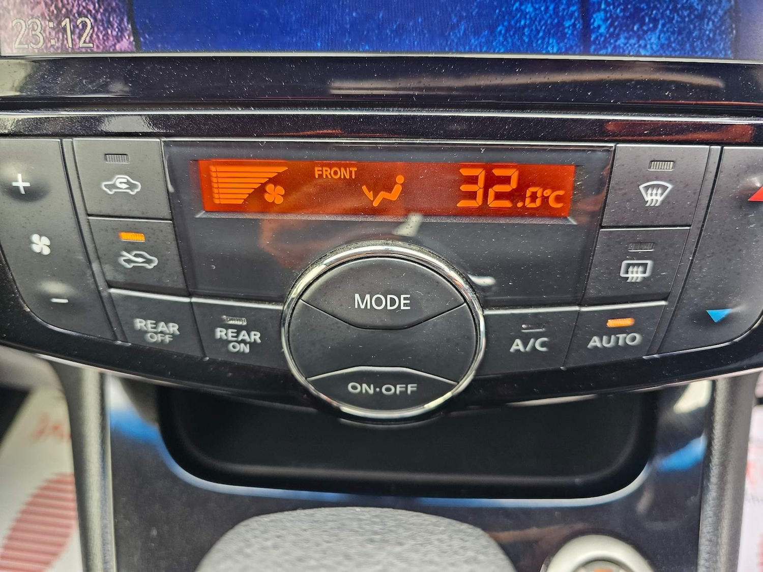 Used Nissan Serena 2024 for sale - 76996121: Photo 47