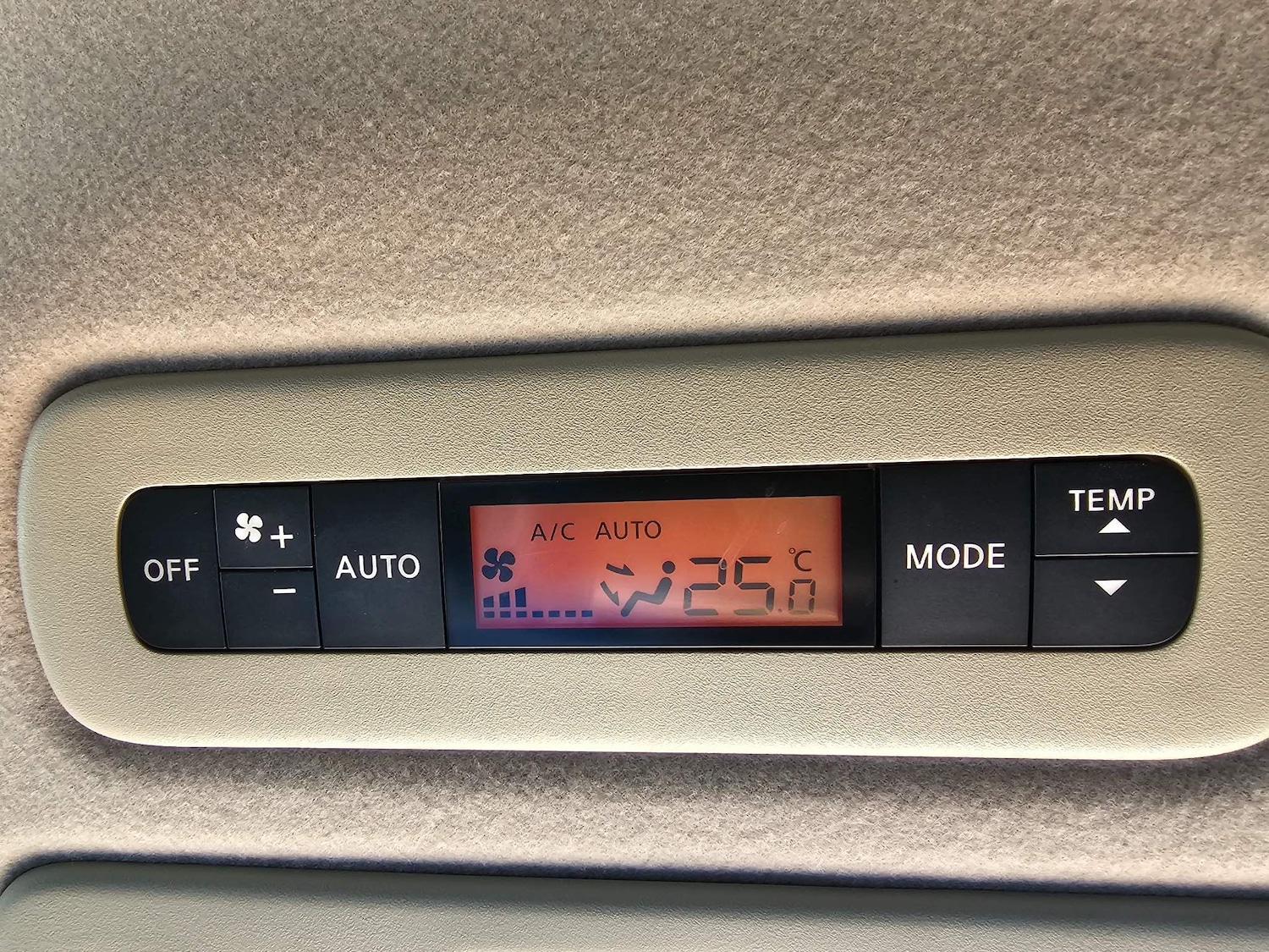 Used Nissan Serena 2024 for sale - 76996121: Photo 53