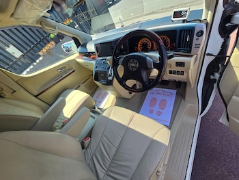 Used Nissan Elgrand 2006 for sale - 79589545: Photo