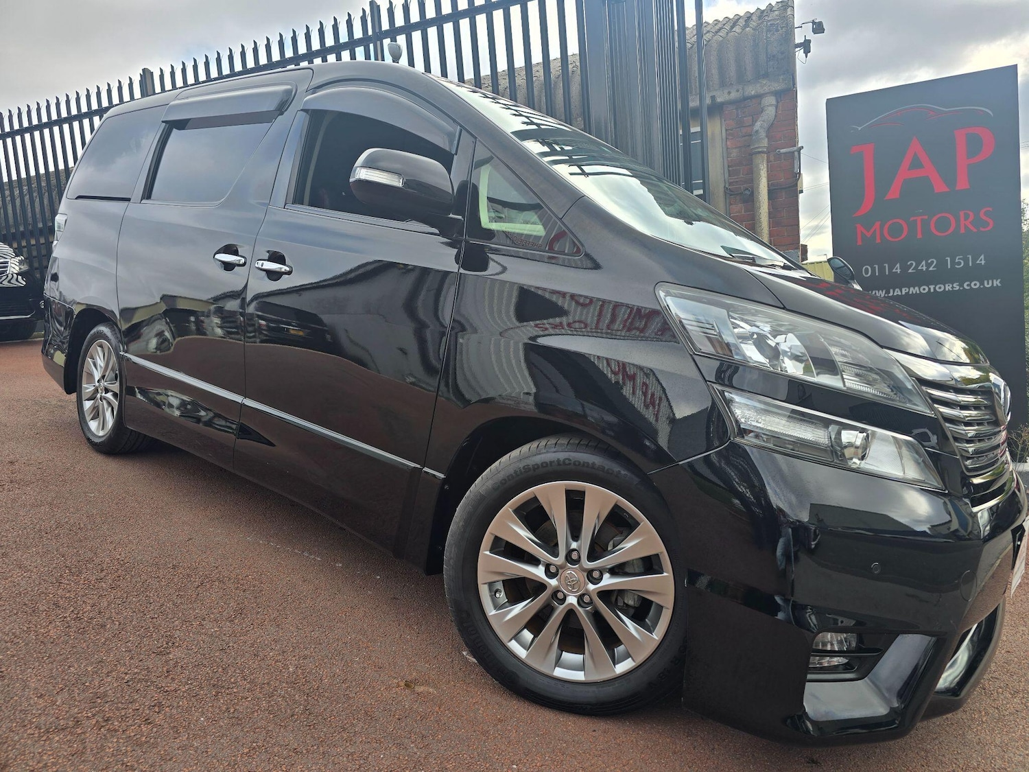 Used Toyota Vellfire 2025 for sale - 76996221: Photo 2