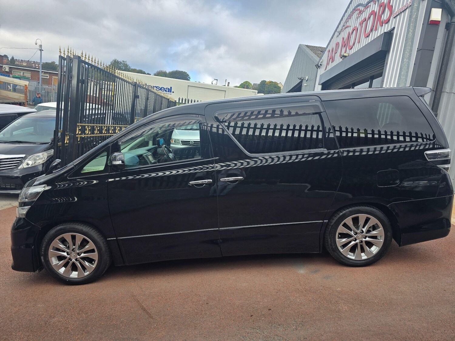 Used Toyota Vellfire 2025 for sale - 76996221: Photo 23