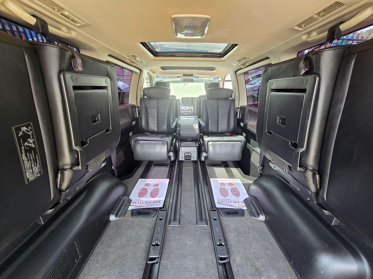 Used Nissan Elgrand 2025 for sale - 76988109: Photo 16