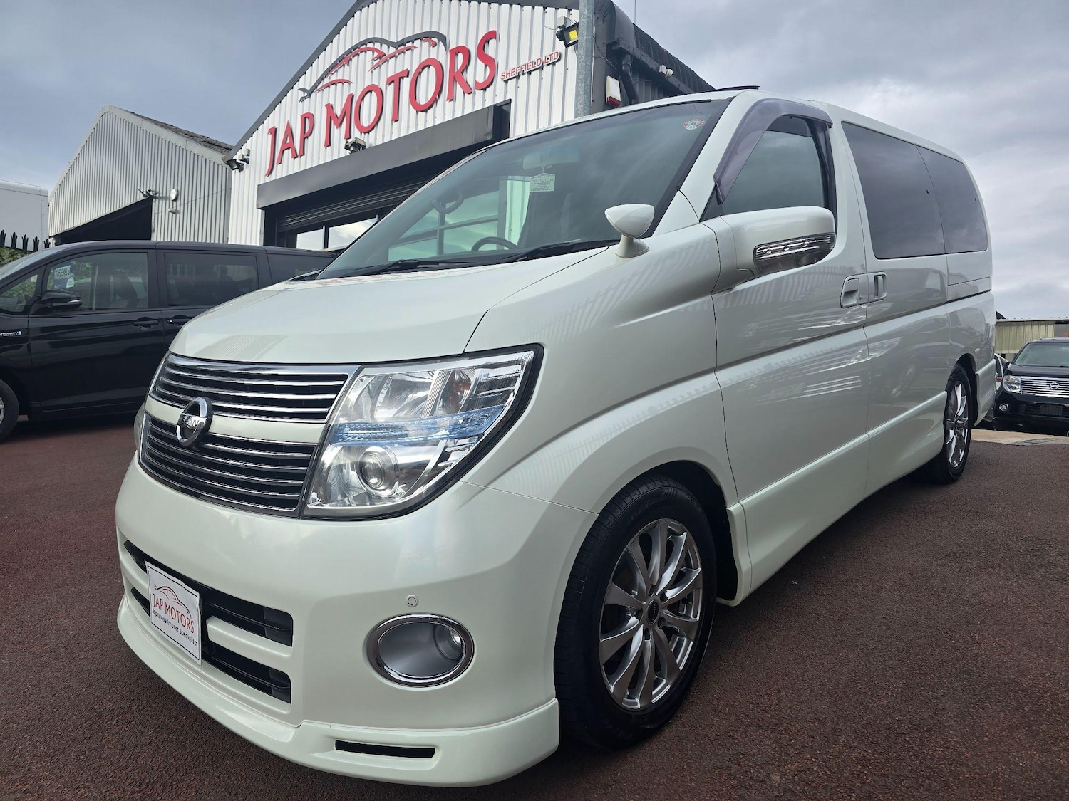 Used Nissan Elgrand 2025 for sale - 76988109: Photo 25