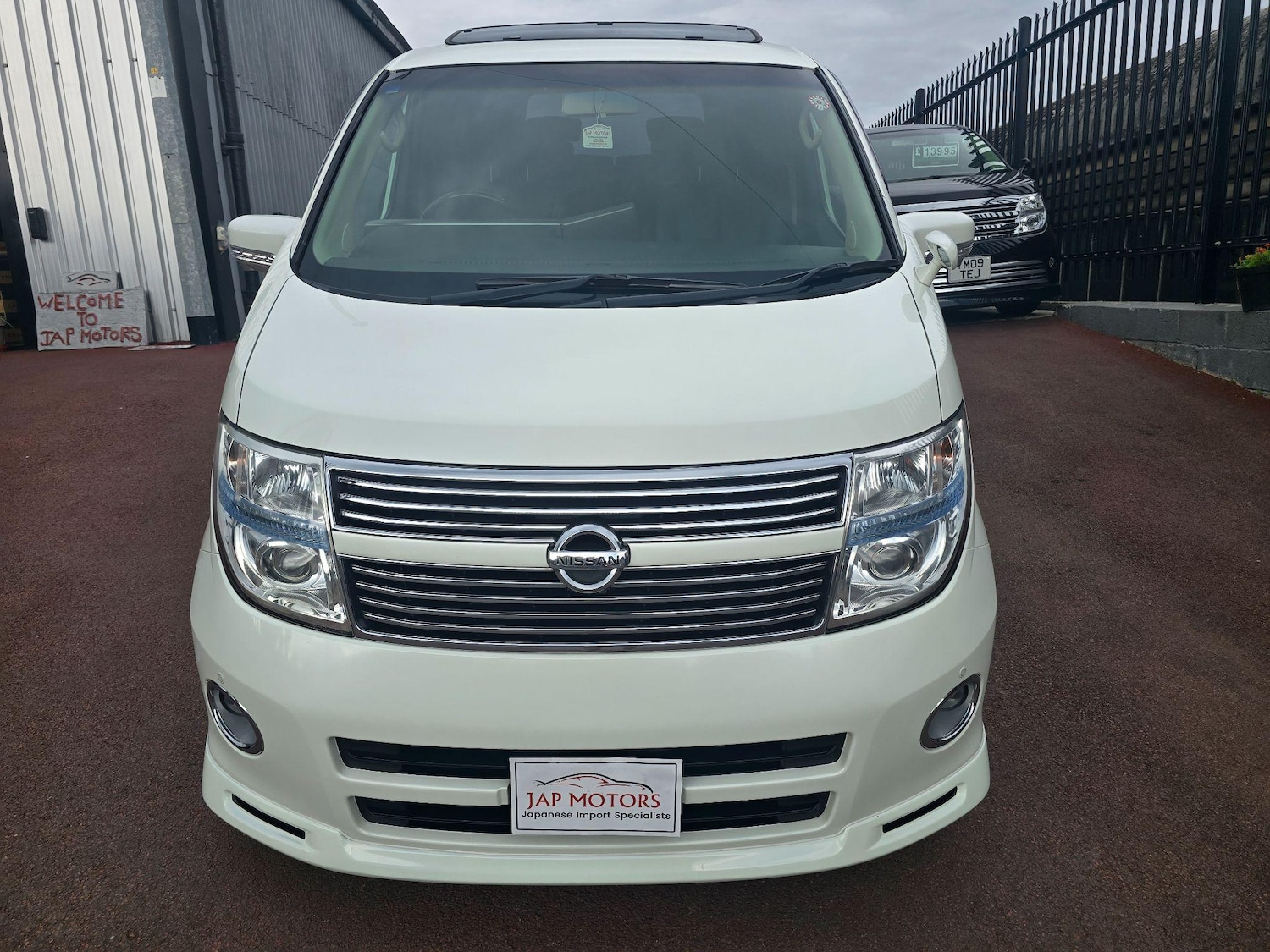 Used Nissan Elgrand 2025 for sale - 76988109: Photo 27