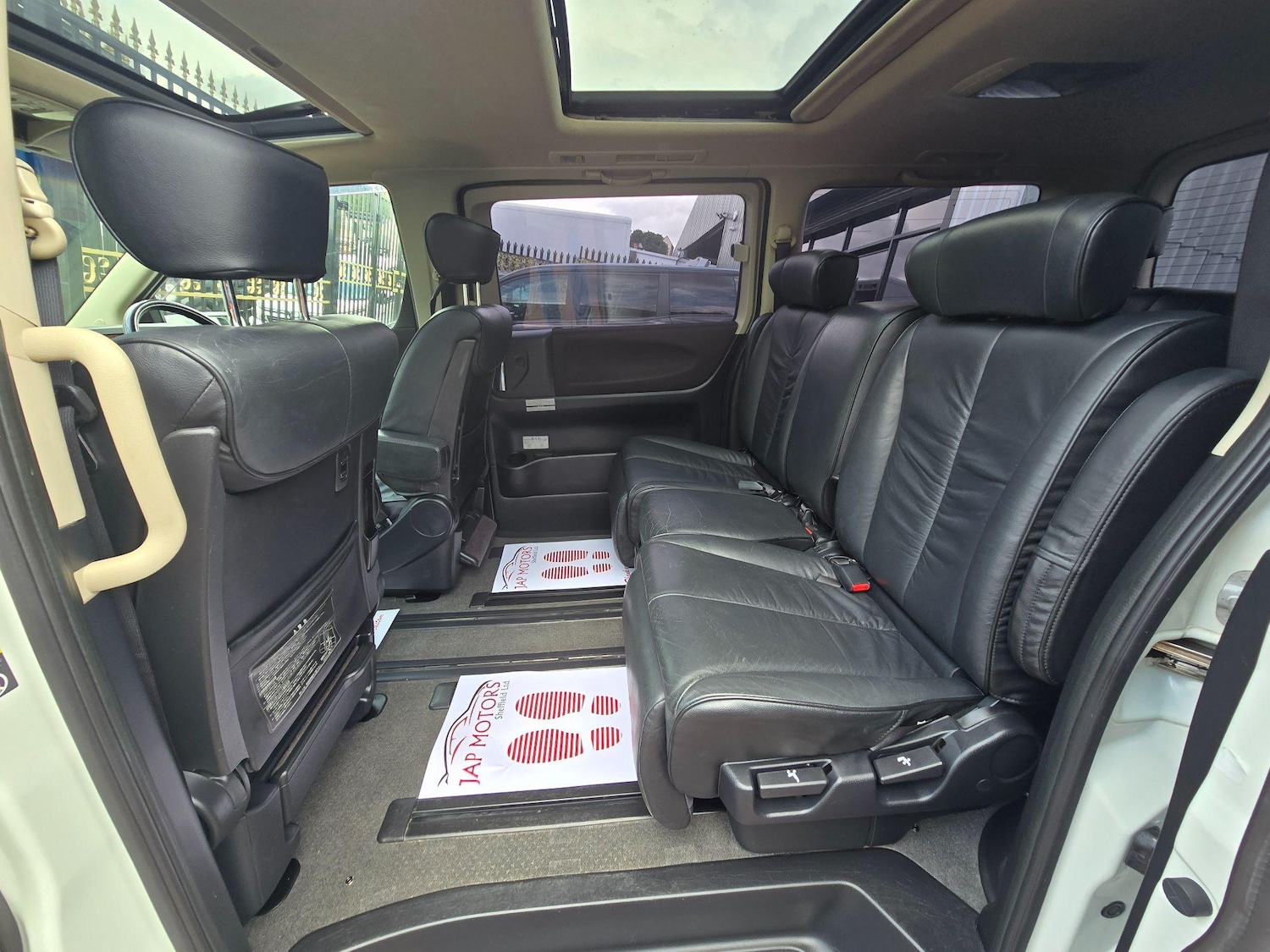 Used Nissan Elgrand 2025 for sale - 76988109: Photo 34