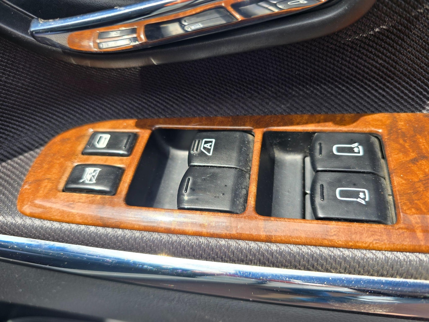 Used Nissan Elgrand 2025 for sale - 76988109: Photo 48