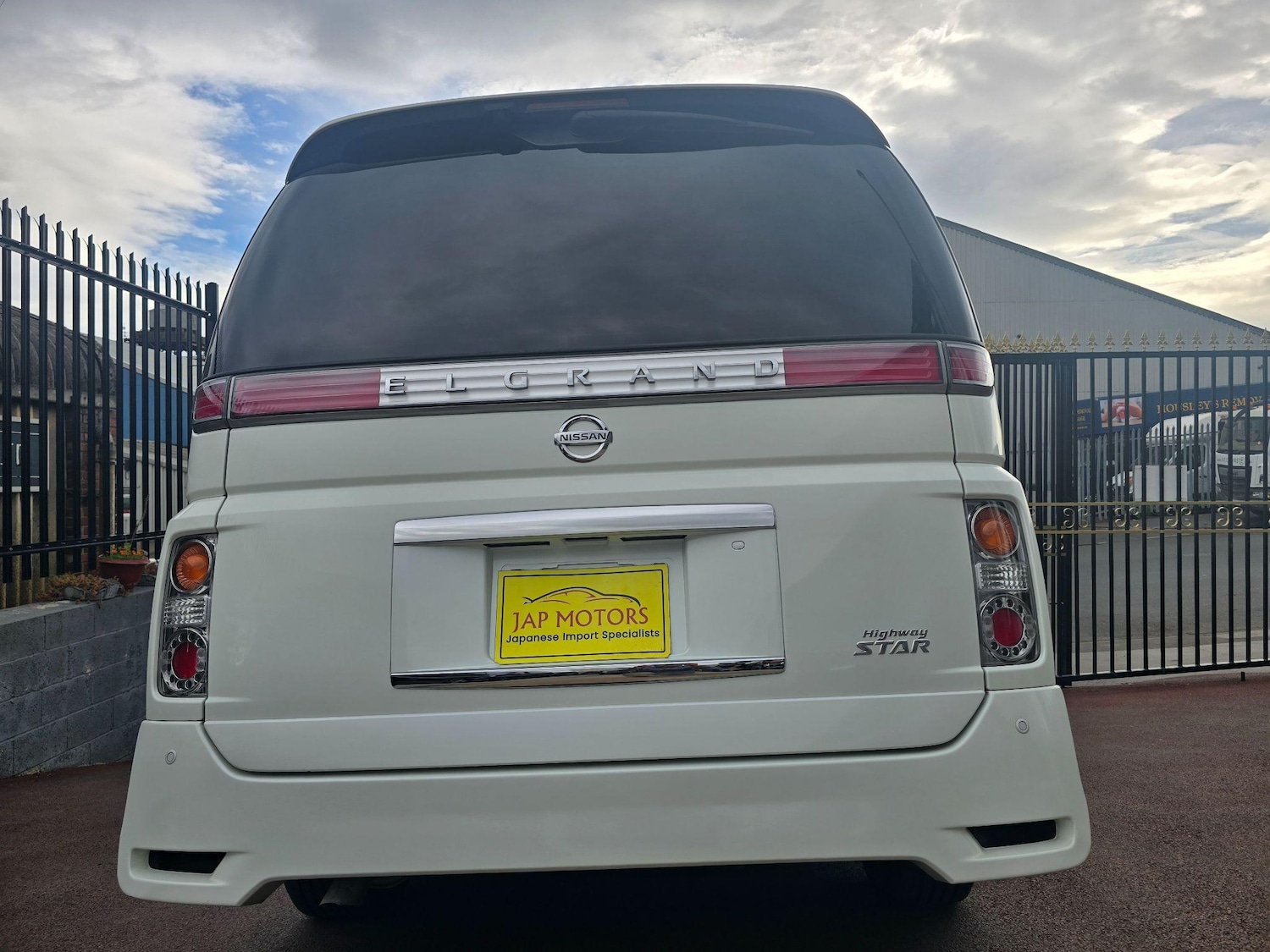 Used Nissan Elgrand 2025 for sale - 76988109: Photo 7