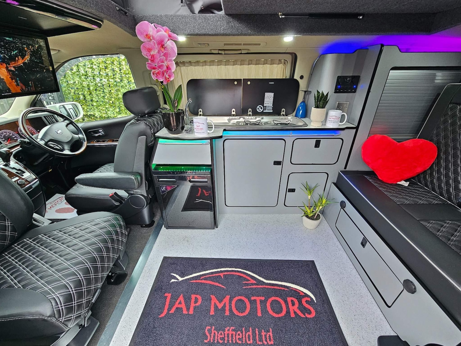 Used Nissan Elgrand 2024 for sale - 77143673: Photo 13