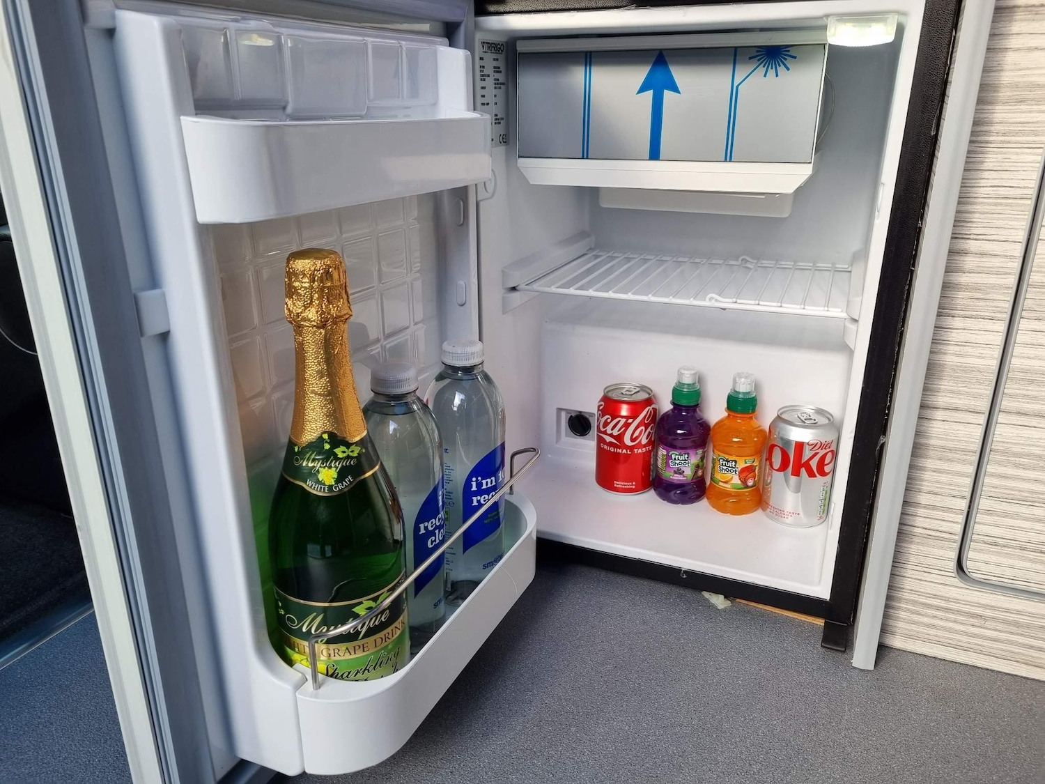 Used Nissan Elgrand 2024 for sale - 77143673: Photo 24