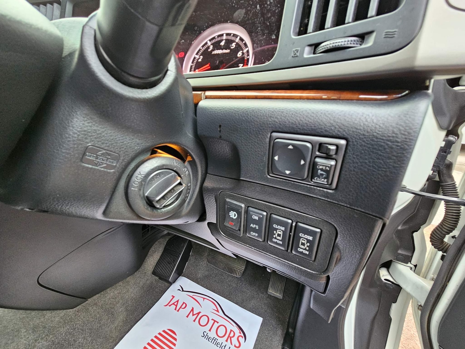 Used Nissan Elgrand 2024 for sale - 77143673: Photo 42