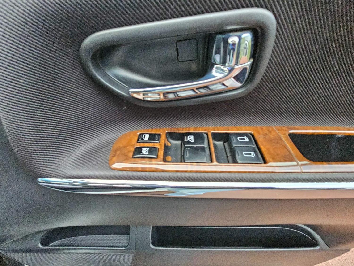 Used Nissan Elgrand 2024 for sale - 77143673: Photo 43