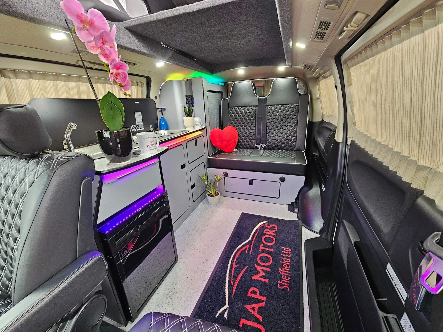 Used Nissan Elgrand 2024 for sale - 77143673: Photo 9