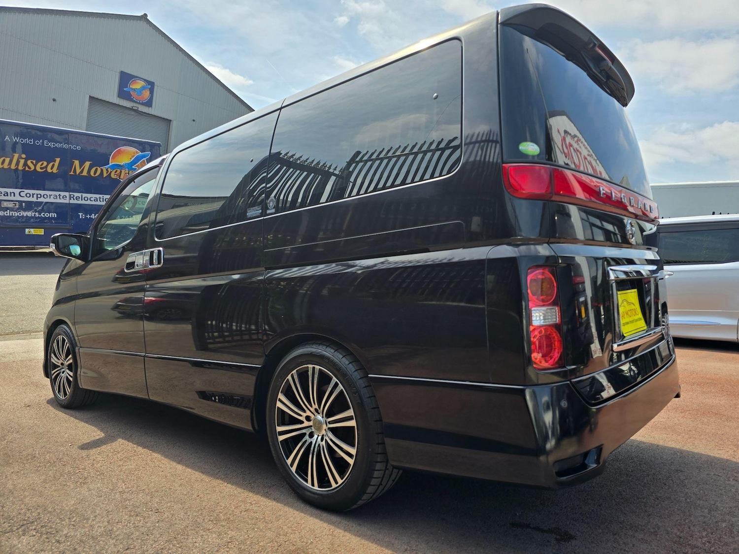 Used Nissan Elgrand 2025 for sale - 76998934: Photo 10