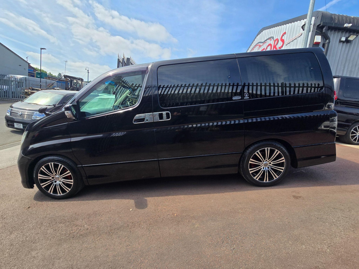 Used Nissan Elgrand 2025 for sale - 76998934: Photo 29