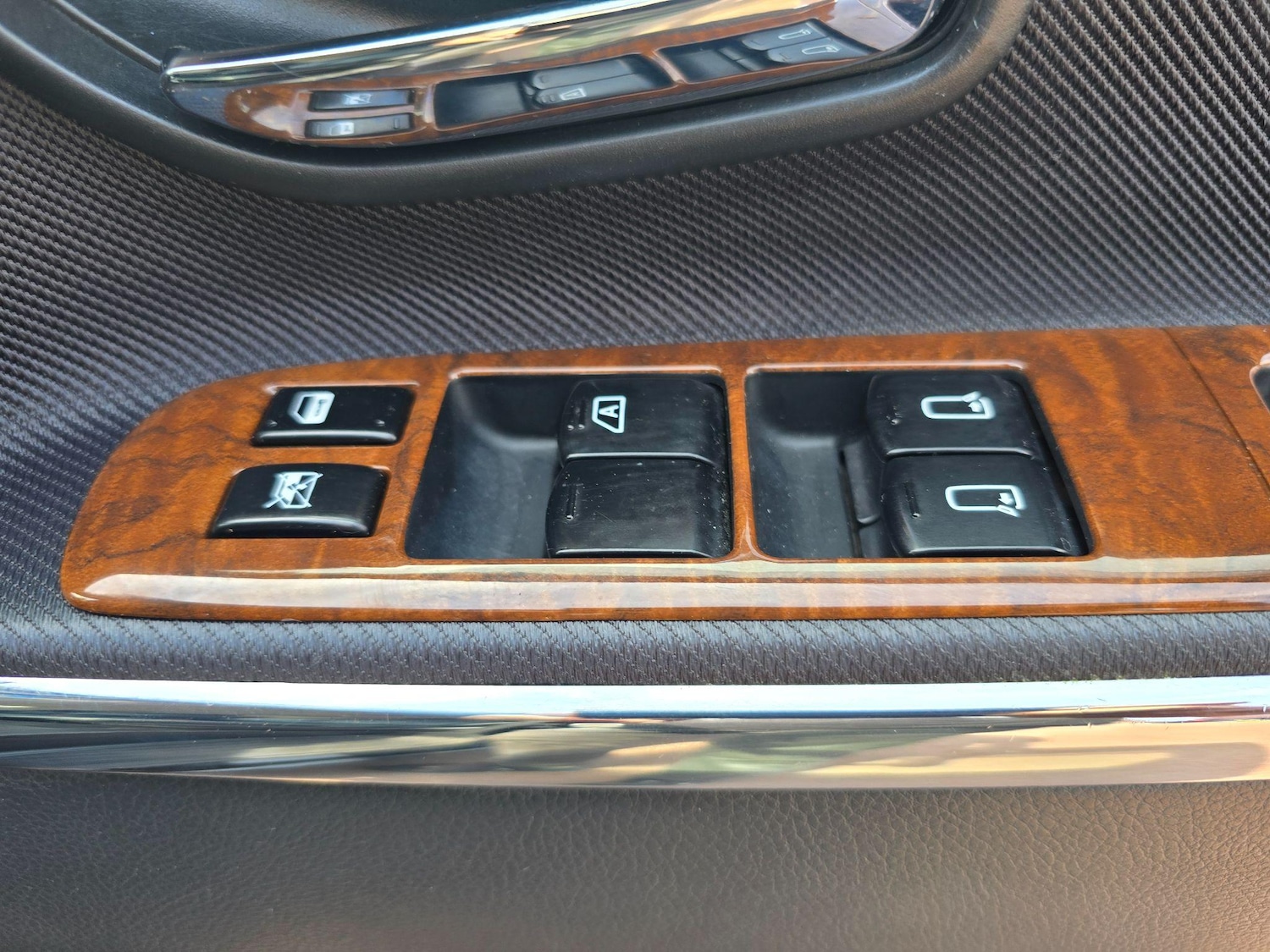 Used Nissan Elgrand 2025 for sale - 76998934: Photo 46