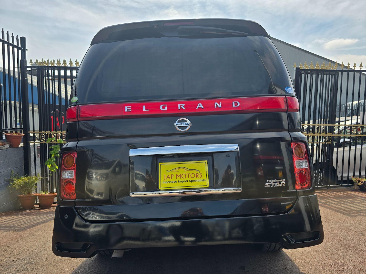 Used Nissan Elgrand 2025 for sale - 76998934: Photo 8