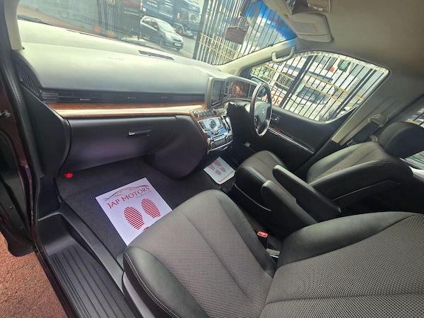 Used Nissan Elgrand for sale - 76215368: Photo 14
