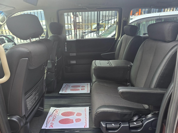 Used Nissan Elgrand for sale - 76215368: Photo 16