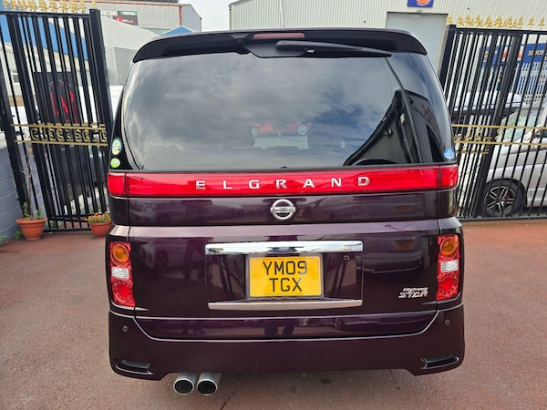 Used Nissan Elgrand for sale - 76215368: Photo 27