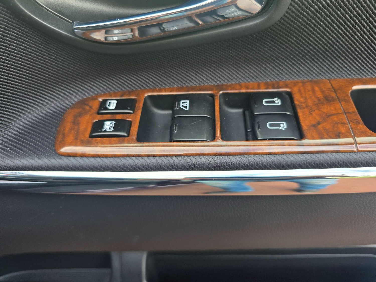 Used Nissan Elgrand for sale - 76215368: Photo 35