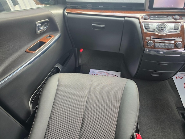 Used Nissan Elgrand for sale - 76215368: Photo 39