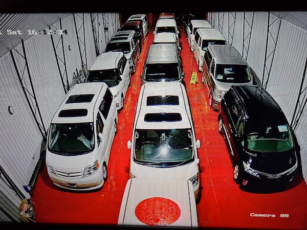 Used Nissan Elgrand for sale - 76215368: Photo 47