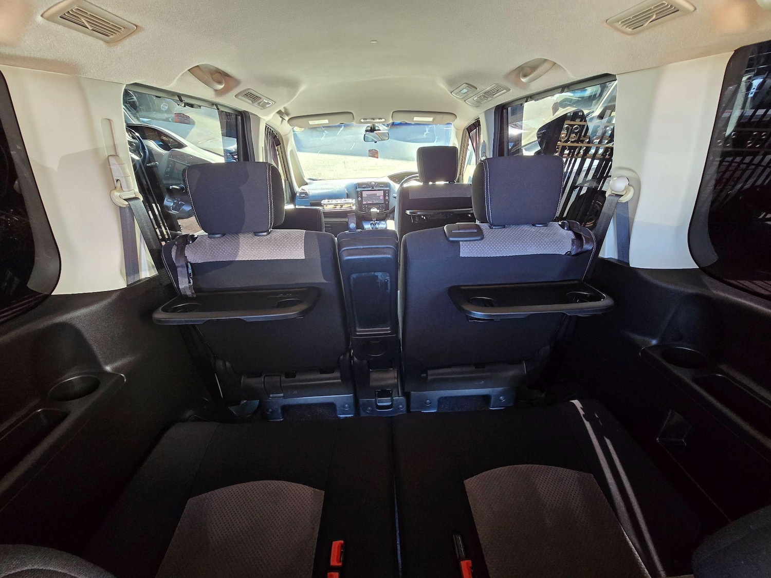 Used Nissan Serena 2025 for sale - 76997128: Photo 13