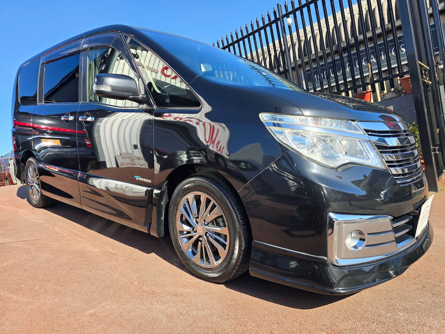 Used Nissan Serena 2025 for sale - 76997128: Photo 17