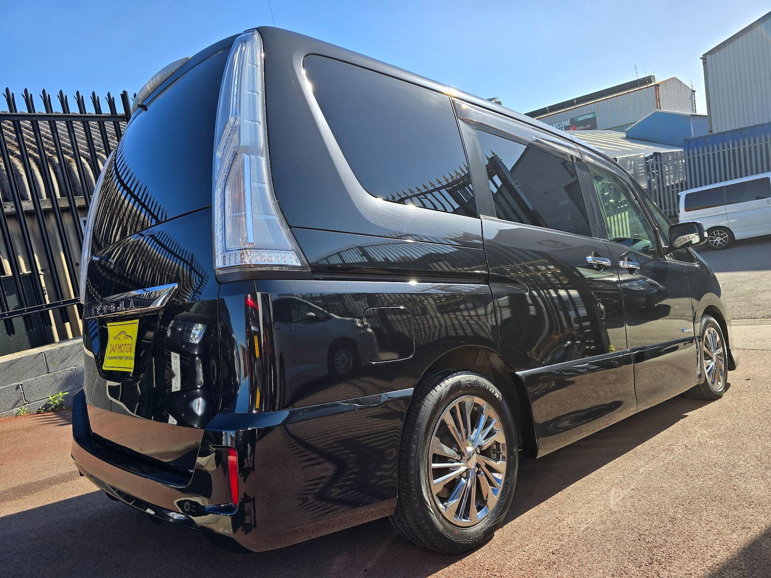 Used Nissan Serena 2025 for sale - 76997128: Photo 21