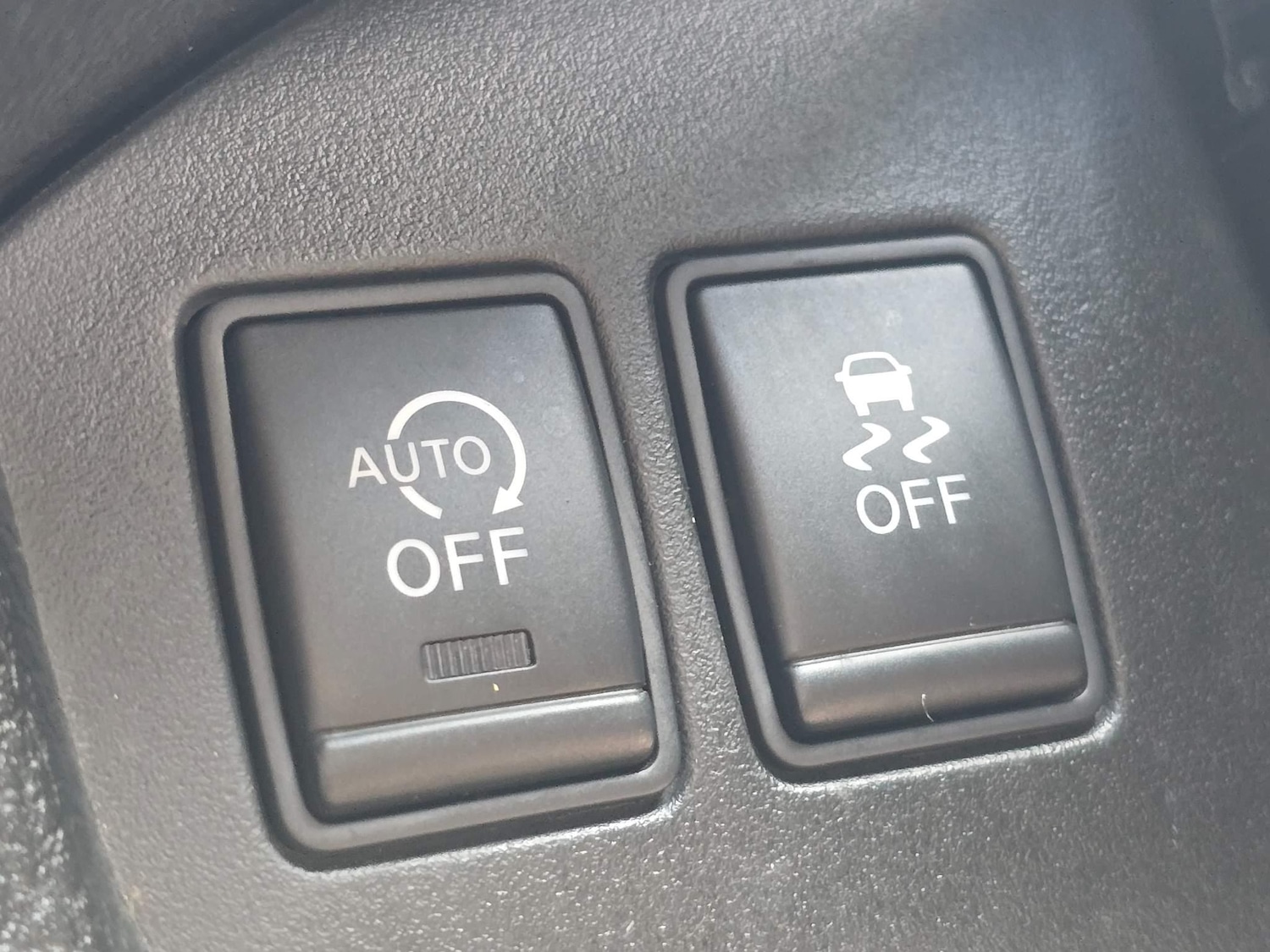 Used Nissan Serena 2025 for sale - 76997128: Photo 32