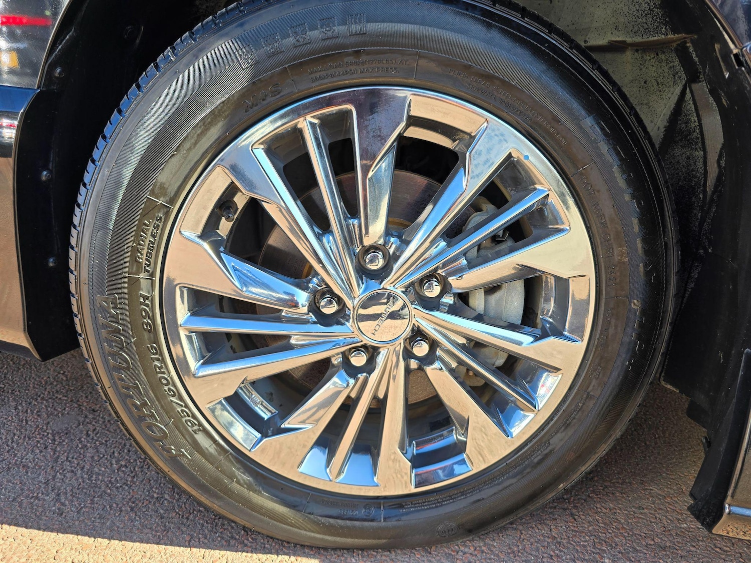 Used Nissan Serena 2025 for sale - 76997128: Photo 40