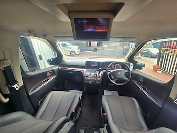 Used Nissan Elgrand 2009 for sale - 76988214: Photo