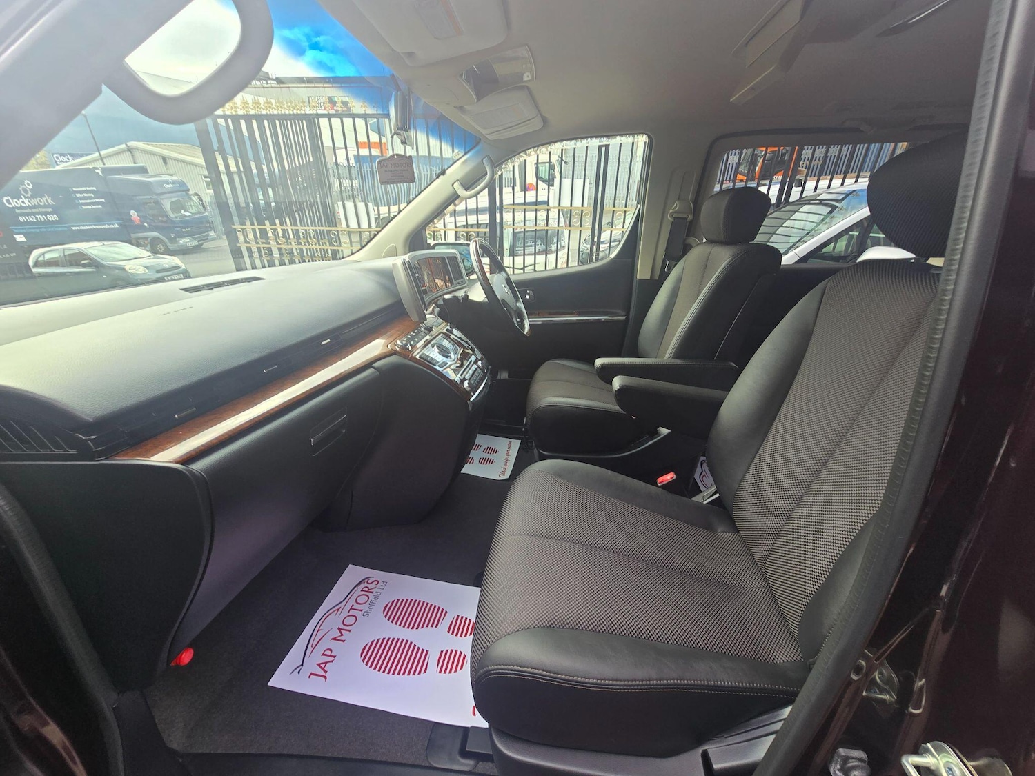 Used Nissan Elgrand 2025 for sale - 76988214: Photo 6