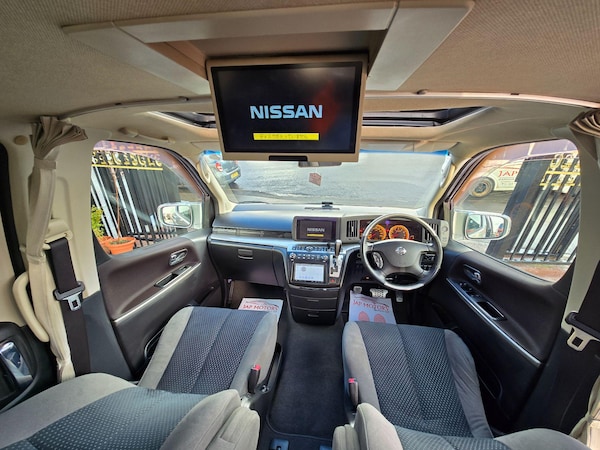 Used Nissan Elgrand 2006 for sale - 74339235: Photo 2